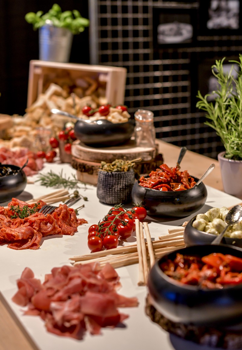 Gusto catering