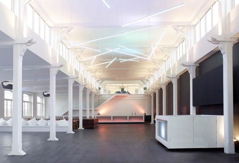Zaal Lux