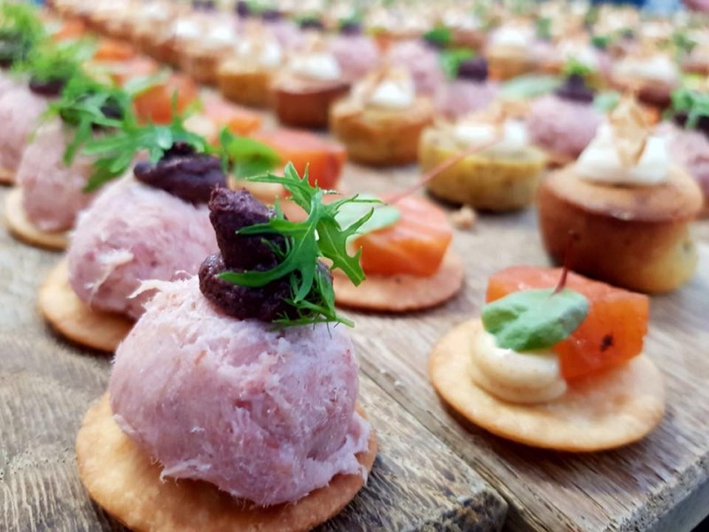 Gustus Catering