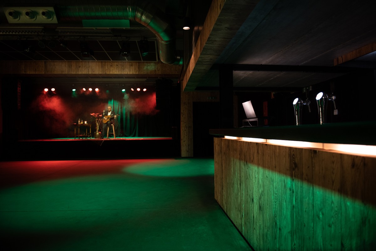Hangar 27